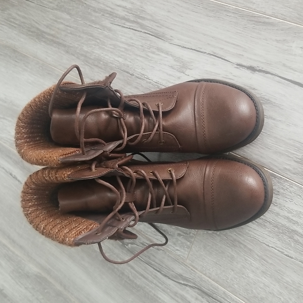 Woman boots - Picture 2 of 8